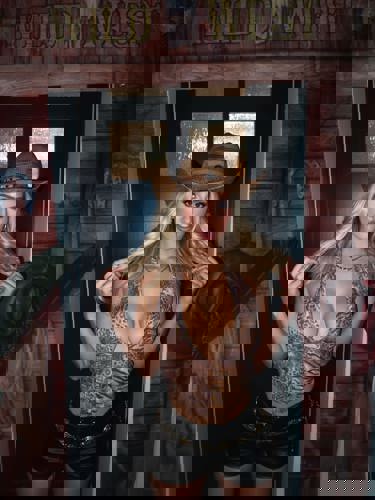 Julie740 - +447403687150, +447403-687150, 07403-687150