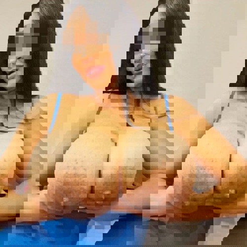 TatianaAVQueenmitXXXLNaturOW1