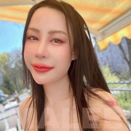 MaleeAVTopErotikMassageService1