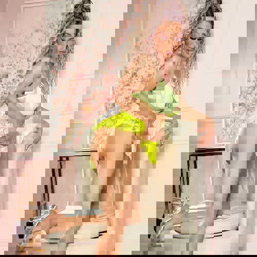 GinaausPolenGanzNeuFranzExpertin