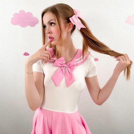 LisalaKisa18JEscortampPrnodarste