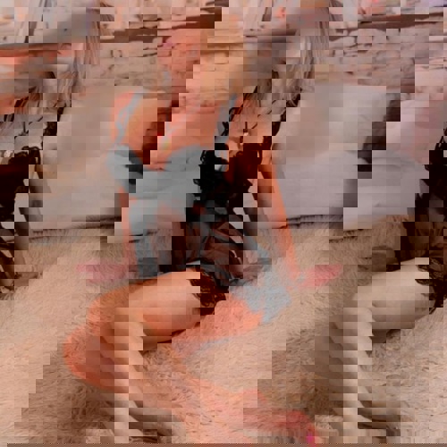 GANZNEUIneskurzeZeitda