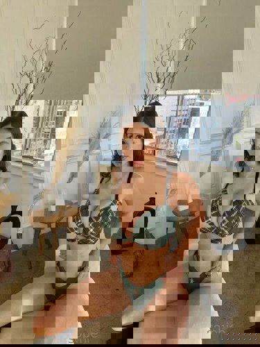 Laura735 - +447352837753, +447352-837753, 07352-837753