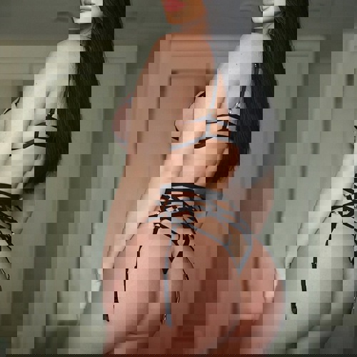 AllisonAveryEXTRAKLASSE6HIGHCLAS