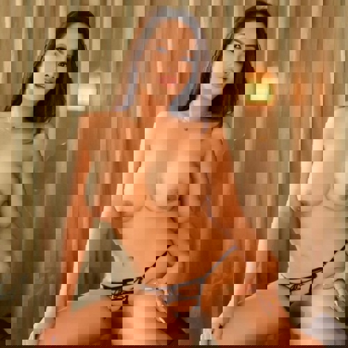 AVPinkyTopErotikampMassage