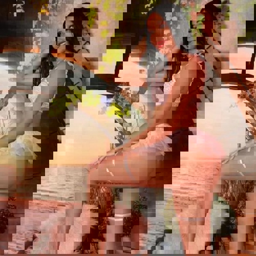 NEUSonjabeiHausLaura