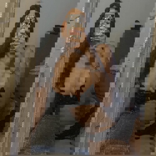 JennybesuchbarimHotel