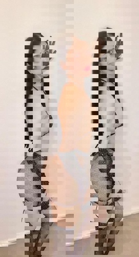 PhuongnurberWhatsAperreichbar - +4984398489995, +498439-8489995, 08439-8489995