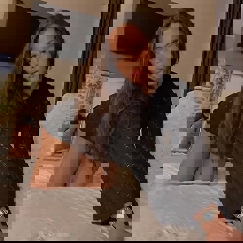 NeueTelnrSarahdeutschePerserinAV