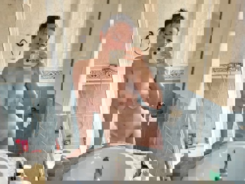 Larrisa - +33774436740, +337-74 43 67 40, 07-74-43-67-40