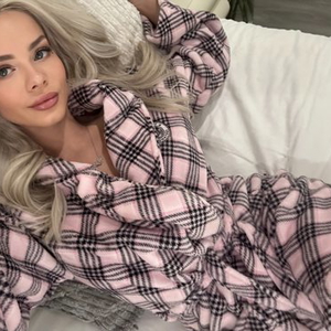 floriane4 - +14037709625, +1403-770-9625, (403)-770-9625