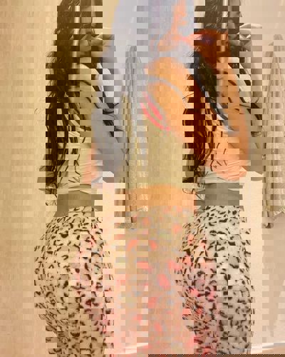 Lovely - +13653184615, +1365-318-4615, (365)-318-4615