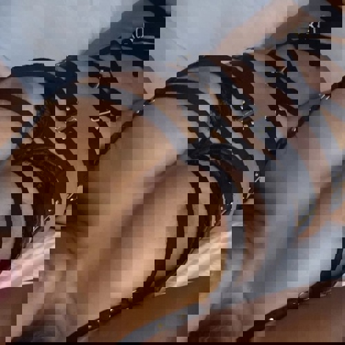 LauraPartyGirl18BesuchbarampHote