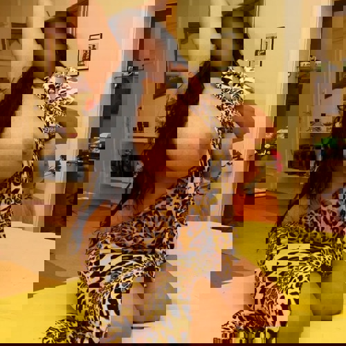 ELLAMOLLIGPARTYMASSAGE