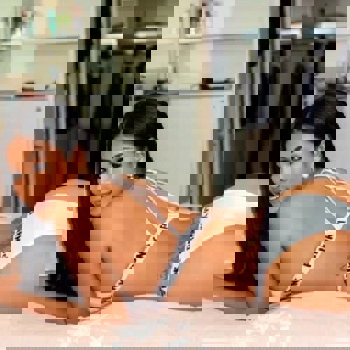 LailaBesteMassageSpitzenklasseAV