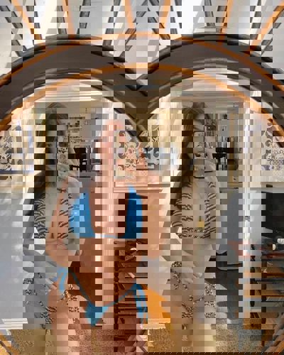 Laura735 - +447352837753, +447352-837753, 07352-837753