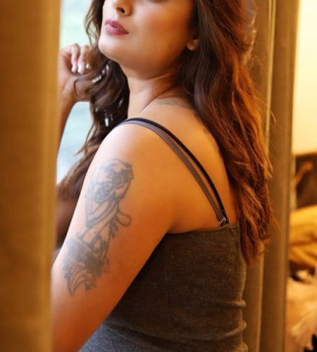 SoniaBatra - +971580055555, +97158-005 5555, 058-005-5555