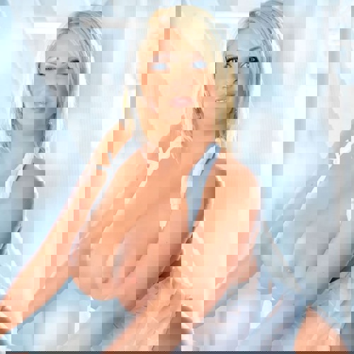 HollymegagroeBusennaturabSonntag