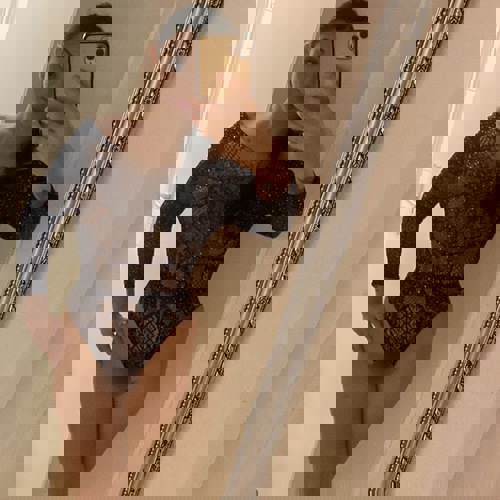 Ariana19JTopService1