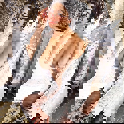 KarinazumerstemallindieseStadt