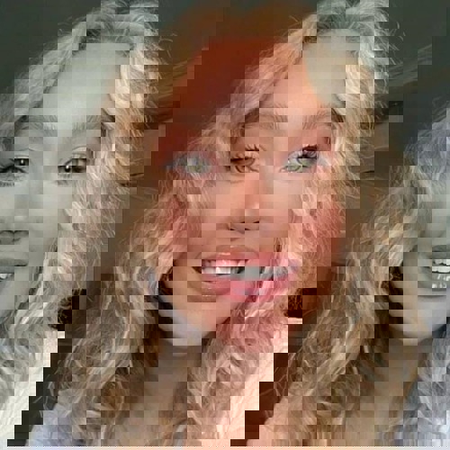 KristinaNURWHATSAPP1