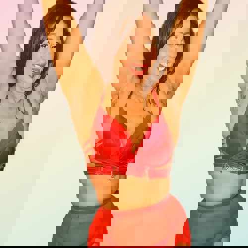 AliastarkbehaartHeieMassage