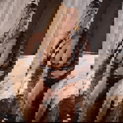 Nina29JNaturbusenTopService24H15