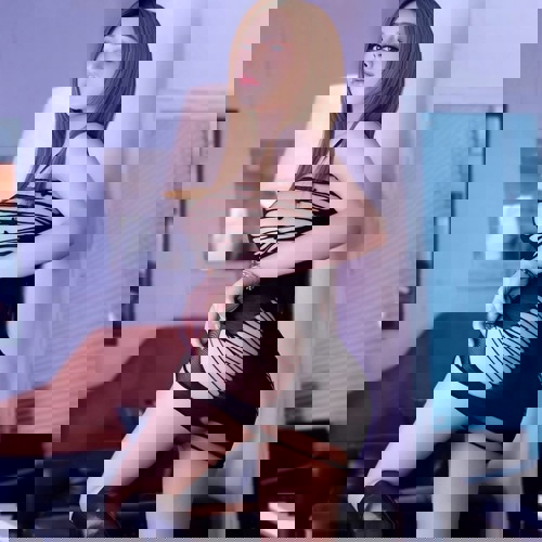 TSSelenahalbThaihalbJapan1