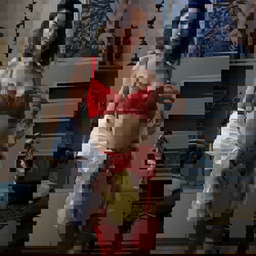 MariaGANZNEUksstmitZngeGirlfrien