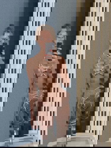 Angela - +491624816412, +49162-4816412, 0162-4816412