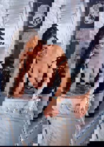 CrystalnurWhatsapp - +4915218182702, +491521-8182702, 01521-8182702