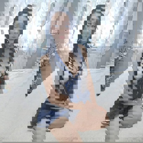 AyaausJapantopService17