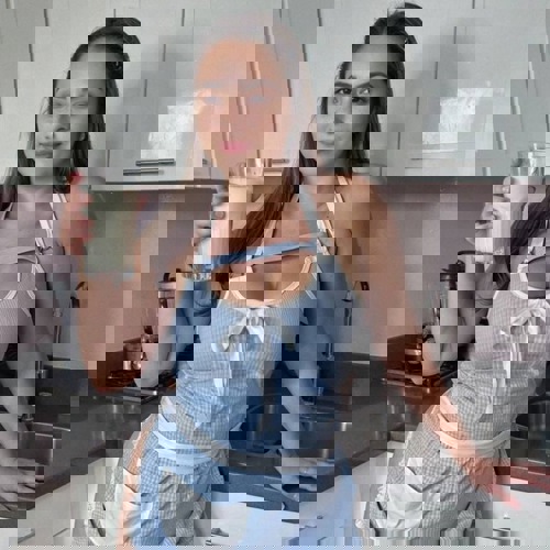 LaraGamerin20ampSchtern1